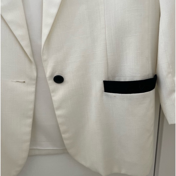 Black and off-white blazer - Picture 2 of 3